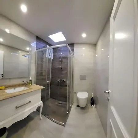 Huge Duplex Apartment, Kargicak / Alanya, 5 Rooms, 330 M2 Living Space, Close To The Apartamento *