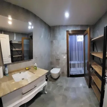 Huge Duplex Apartment, Kargicak / Alanya, 5 Rooms, 330 M2 Living Space, Close To The Apartamento
